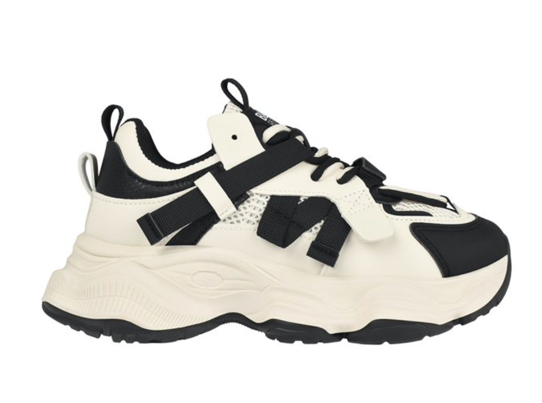 Tenis Urbano Viaurbana color Negro con Blanco para Mujer