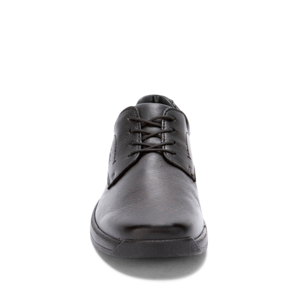 Zapato para hombre de piel color negro marca Flexi